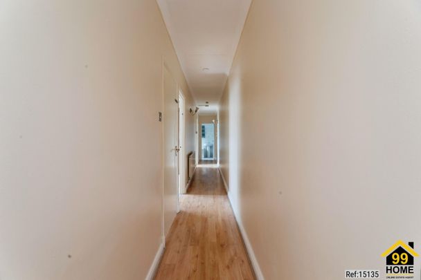 2 bed Apartment in Victoria Road , Romford, RM1 2JS - Photo 1