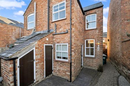 2 bedroom end of terrace house to rent - Photo 2