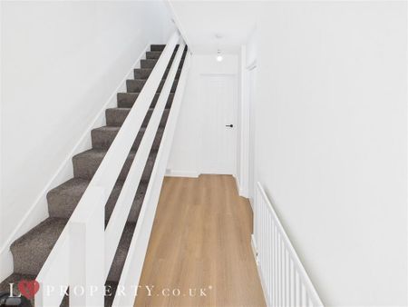 3 bedroom terraced house to rent - Photo 3