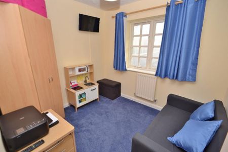 3 bedroom detached house to rent - Photo 5