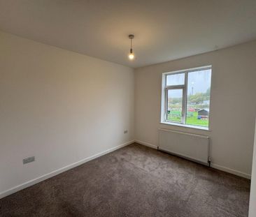 4 bedroom House To Let - Photo 4