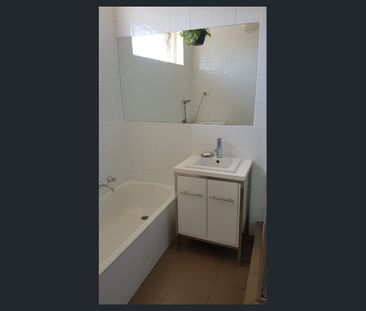 5/18 Patterson Street, Middle Park, Vic 3206 - Photo 2