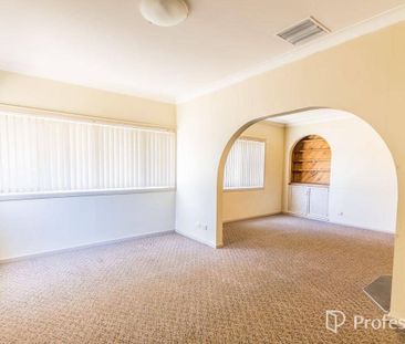 3 Bedroom House - South Tamworth - Photo 1
