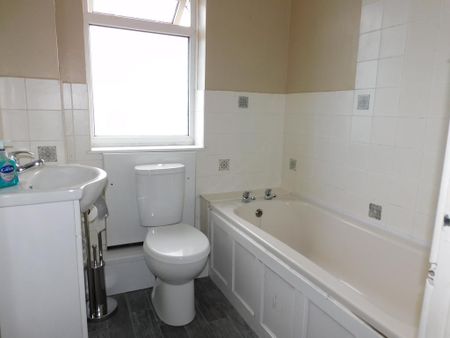 2 bedroom terraced house to rent - Photo 5