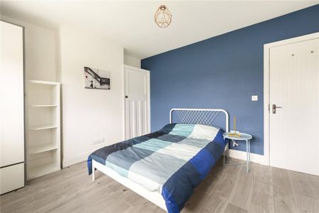 6 bedroom semi-detached house to rent - Photo 2