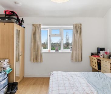 5 bedroom semi-detached house to rent - Photo 5