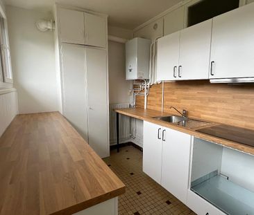 Location Appartement 3 pièces 69m² CHAMALIERES 63400 - Photo 2