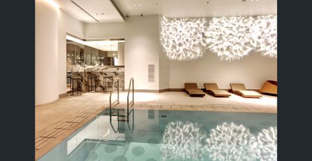 * Unfurnished * Two bedrooms apartment with great views, balcony and access to carpark - Photo 4