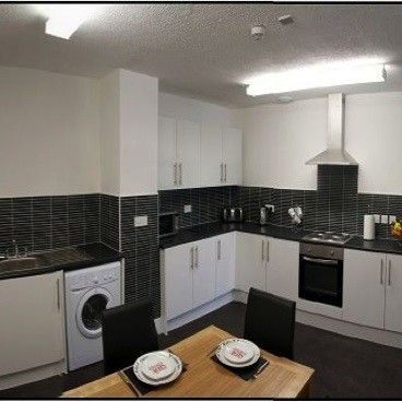 LARGE BEDROOM - PRIVATE STUDENT HALLS - STUDENT ACCOMMODATION LIVER... - Photo 1