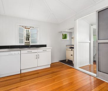 29 Willis Street, Gordon Park. - Photo 4