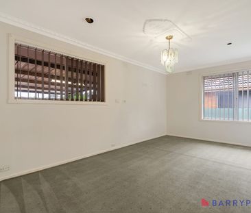 SPACIOUS 3 BEDROOM HOUSE - Photo 6