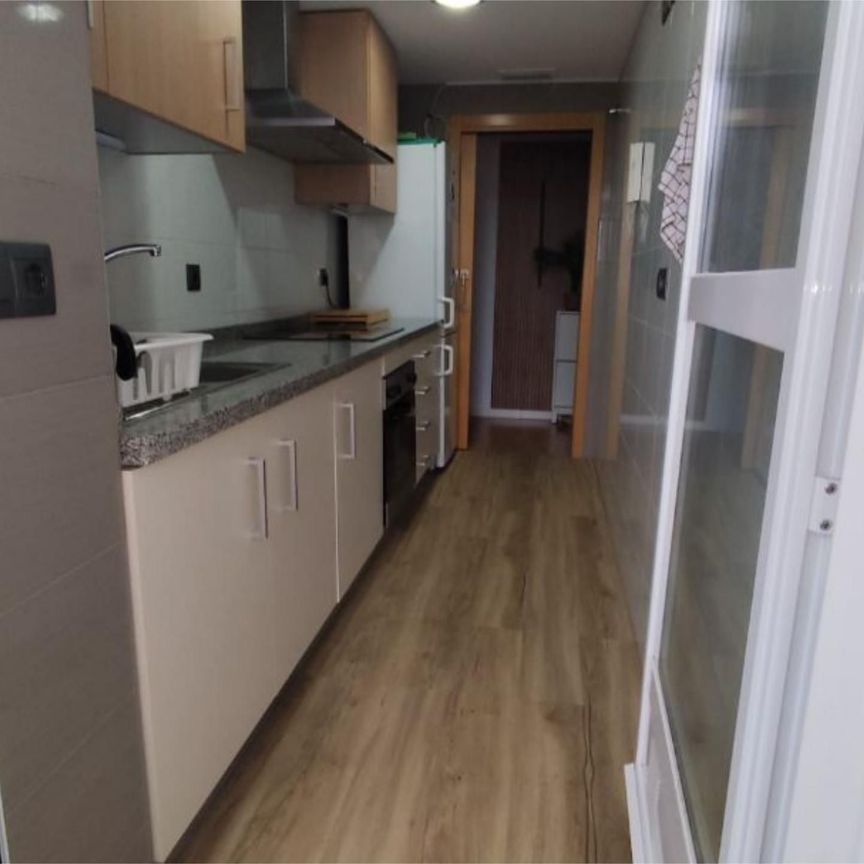 Piso de alquiler en Avenida Rocio Jurado, 7, Santa Isabel - Photo 1