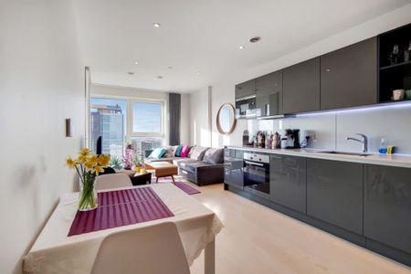 Glasshouse Gardens, Stratford, E20 - Photo 5