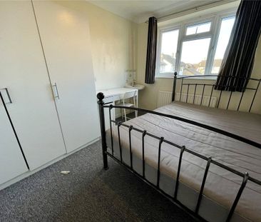 Cull Close, Poole, BH12 - Photo 5