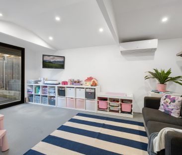 MODERN LIVING IN CAMBRIDGE PARK! - Photo 6