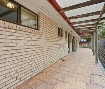 10 Myrtle Court, Kin Kora - Photo 2