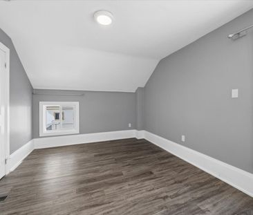 For Lease - 16 Albert Street Unit# Upper, Orillia, Ontario - Photo 2