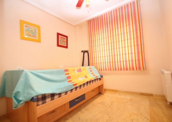 Apartamento bajo en Calas de Campoamor, Temporada baja