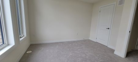 For Lease - 31 Cherry Hill, Barrie, Ontario - Photo 5