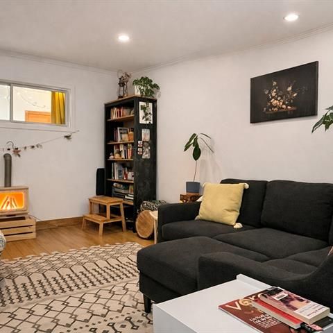 5418 Rue St Zotique E. - Photo 1