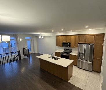 For Lease - 914 Alvarez Lane, Leitrim, Ontario - Photo 5