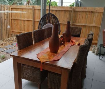MODERN TOWNHOUSES- NORRIS CHASE BOASTS FANTASTIC LIVING - Photo 6