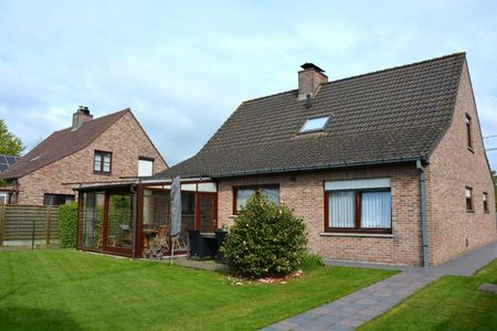 Rustig gelegen, heel goed onderhouden villa op 950m² - Photo 3