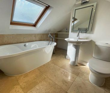 5 bedroom detached house to rent - Photo 6