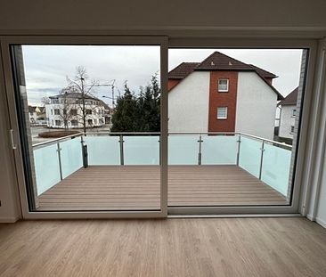 Hochwertige Neubau-Wohnung, exklusive Ausstattung, mit Balkon & Fahrstuhl, in Hennen, zu vermieten - Photo 3