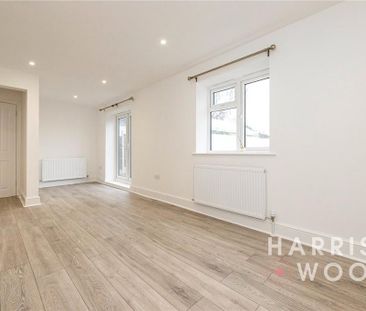 2 bedroom end of terrace house to rent - Photo 1