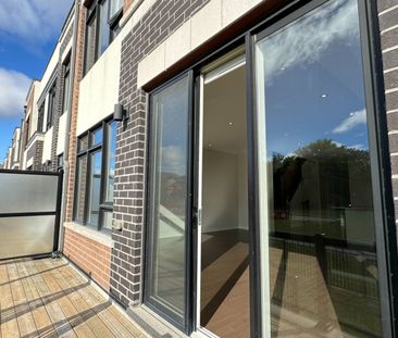 For Lease - 1 Beer Lane, Markham, Ontario - Photo 4