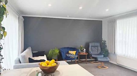 Spacious & Modern 4-Bedroom Family Home with Sleepout - ALLENTON - Photo 4