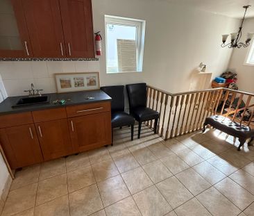 For Lease - 32 Belgravia Avenue Unit# Bedroom 1, Toronto, Ontario - Photo 5