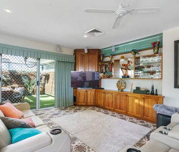 Centrally Located Loft Apartment - Photo 6