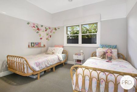 IMMACULATE THREE BEDROOM HOME ! - Photo 5