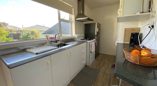 Tidy townhouse in Newlands - Photo 1