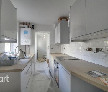 2 bedroom terraced house to rent - Photo 2