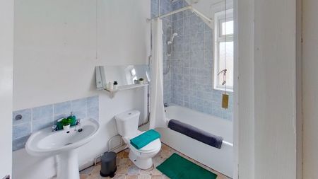 2 bedroom flat to rent - Photo 4