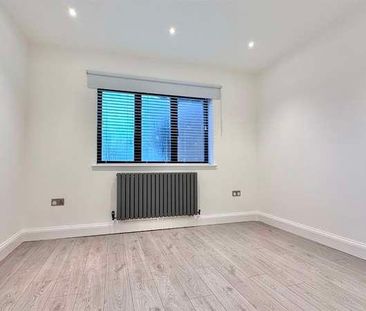 Hervey Close, London, N3 - Photo 3