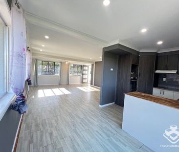 1404 sqm Huge block including a house, a 30 sqm shed, vacant land f... - Photo 1