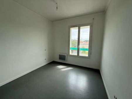 Location Appartement 4 pièces 83m² BISCARROSSE 40600 - Photo 3