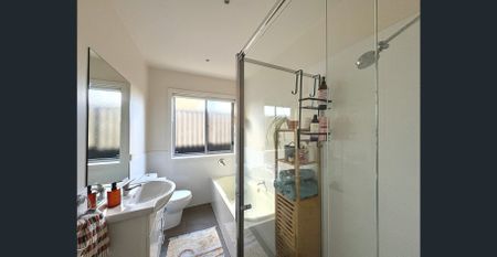 Neat, Tidy and Convenient Location - Photo 3