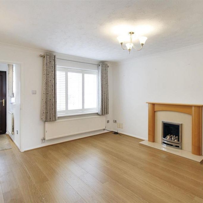 4 bedroom detached house to rent - Photo 1