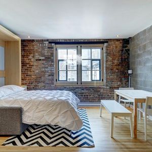 Loft entièrement meublé à louer Vieux-Québec décembre 2025 - Photo 2