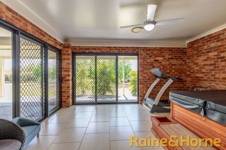 5 Chondelle Court, Dubbo, NSW 2830 - Photo 2