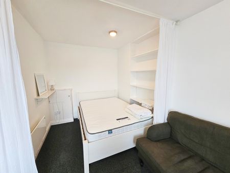 Sea Road, Bournemouth - Photo 3