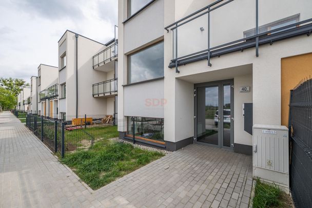 LUX 3 POK. W SIECHNICACH.i WYNAJEM. M. POSTOJOWE I KOMÓRKA W CENIE - Photo 1