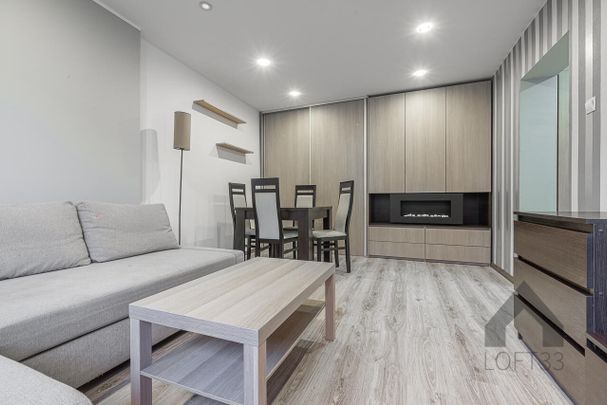 Przestronne i Słoneczne Mieszkanie z Kominkiem – Jaworzno, ul. Gliniana - Фото 1