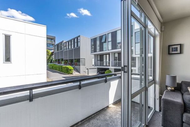 Spacious Terrace Home with Private Courtyard and Two Carparks - Photo 1