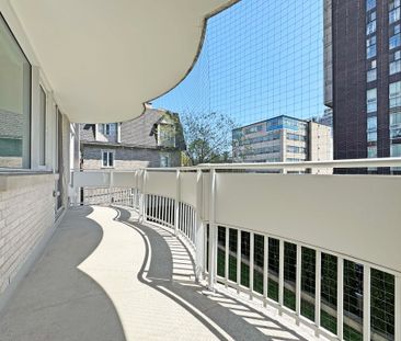 For Lease - 11 Walmer Road Unit# 306, Toronto, Ontario - Photo 2